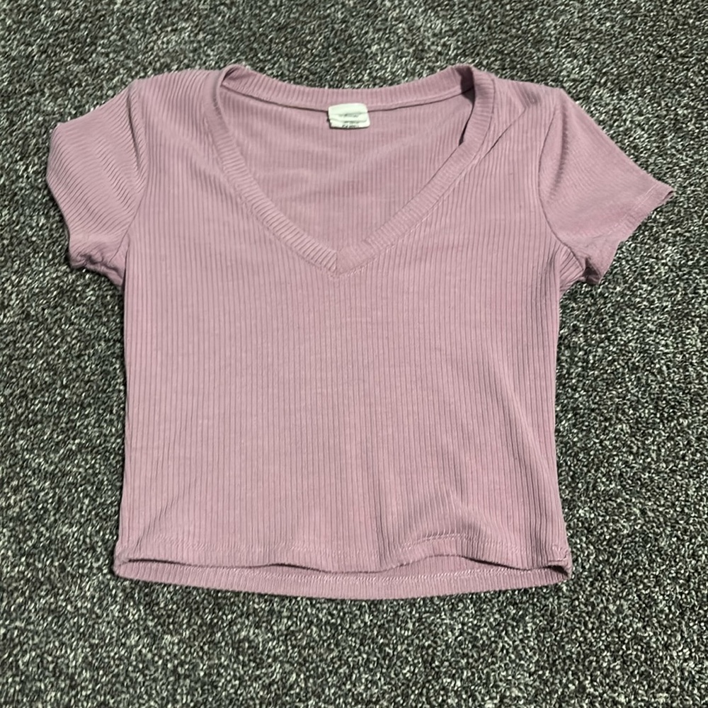 Lilac Tilly’s v crop